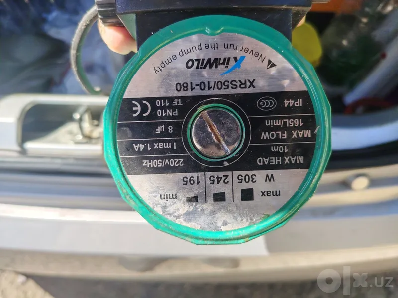 Ishlatilgan, ishlamaydigan suv nasosi 1 Ishlatilgan, ishlamaydigan suv nasosi 1