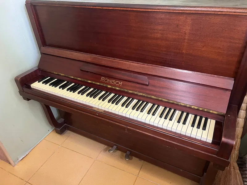 Rönisch Mod. 124 B pianinosi, 1958-yil, №83470 1 Rönisch Mod. 124 B pianinosi, 1958-yil, №83470 1