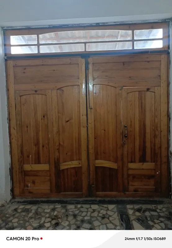 Darwaza satiladi jagdayi jaqsi. Laklangan 1 Darwaza satiladi jagdayi jaqsi. Laklangan 1