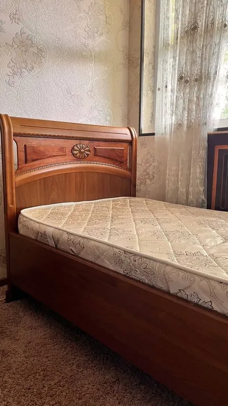 Бир кишилик диван сотилади. 2 Бир кишилик диван сотилади. 2