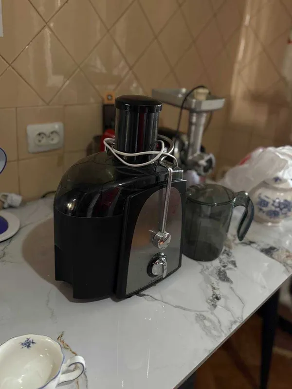 Продам соковыжималку 1
