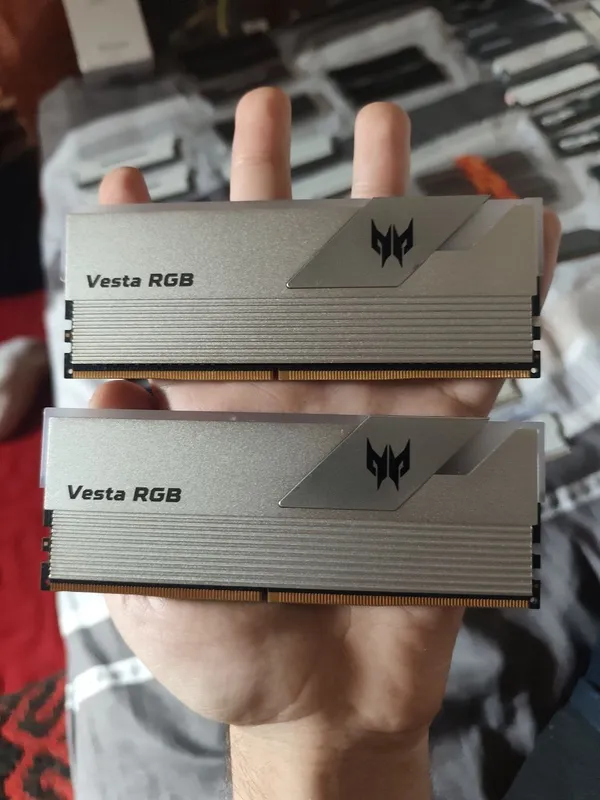 Acer Predator Vesta RGB DDR4 16GB(2x8GB] 3600Mhz Neo DDR5 32GB(2x1 1