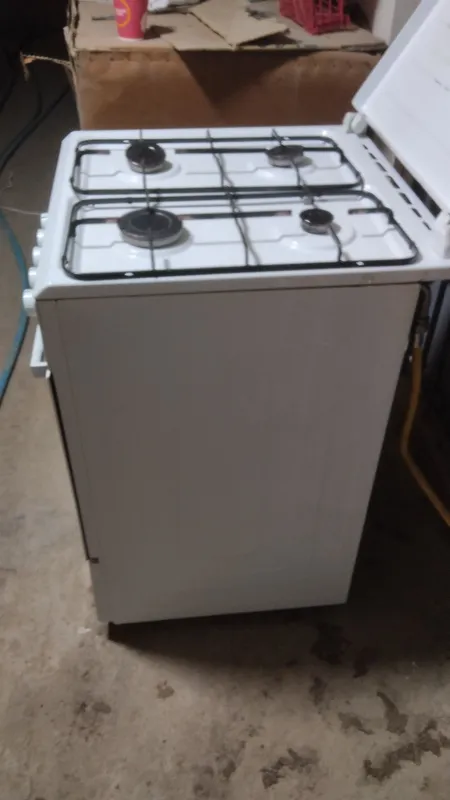Продаются газовая плита Artel и кухонная вытяжка 3 Продаются газовая плита Artel и кухонная вытяжка 3