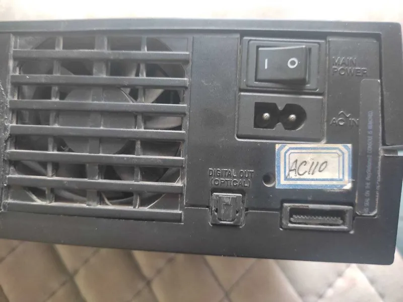Продаётся на запчасти рабочая Sony PS 2 30005 . Работает от 110 вольт — фото 2