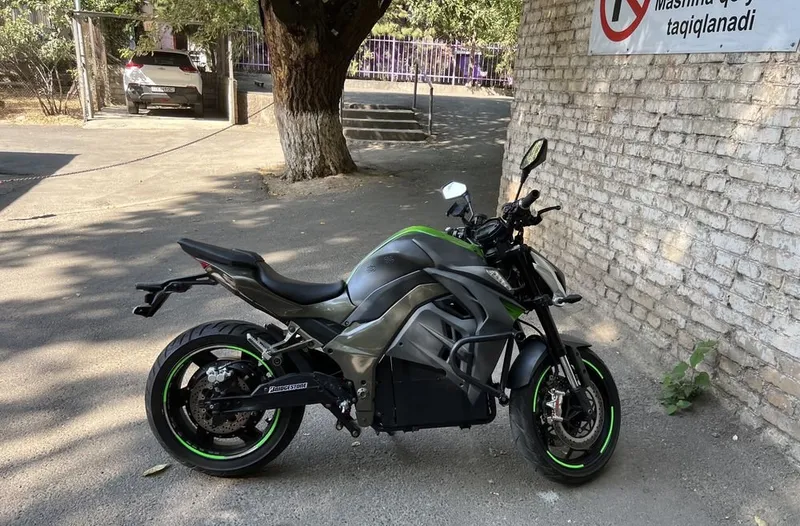 KAWASAKI Z1000 street fighter 1 KAWASAKI Z1000 street fighter 1