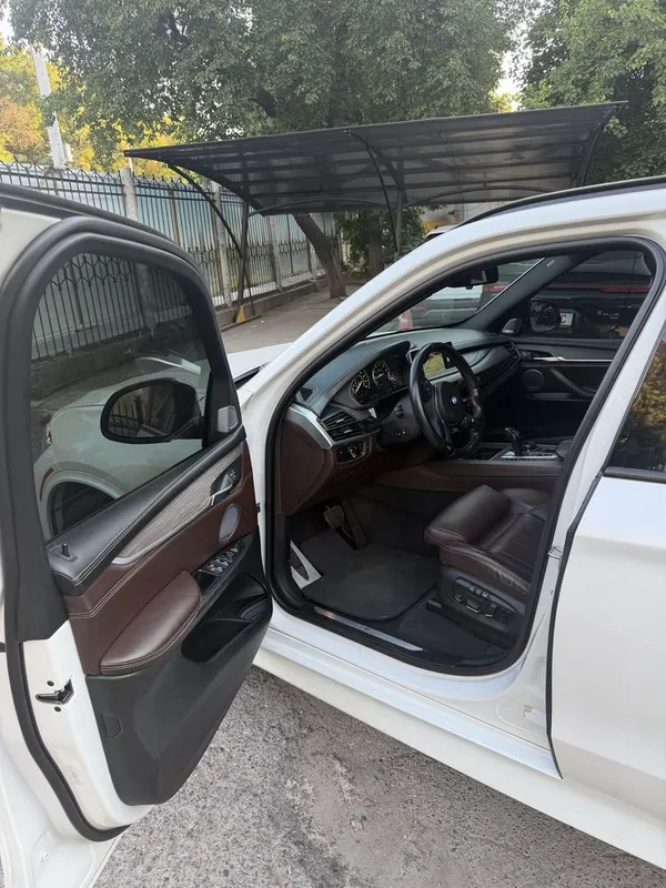 BMW X5 - 4.4 litr 7 BMW X5 - 4.4 litr 7