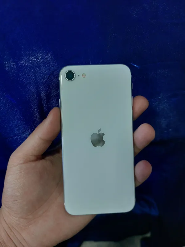 iPhone SE iPhone SE