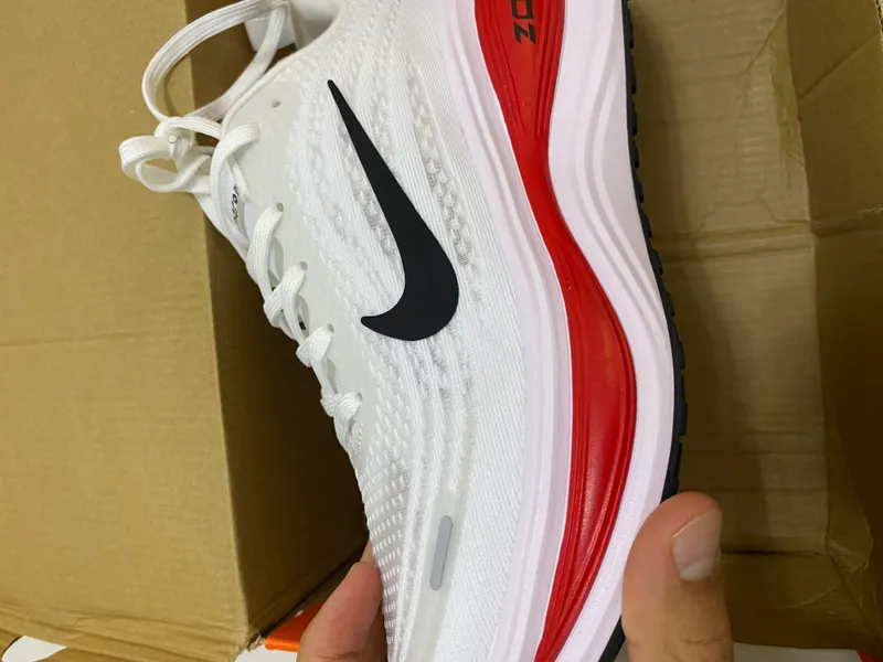Nike 1 Nike 1