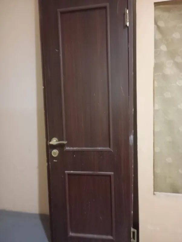 Продам дверь межкомнатный б/у Продам дверь межкомнатный б/у