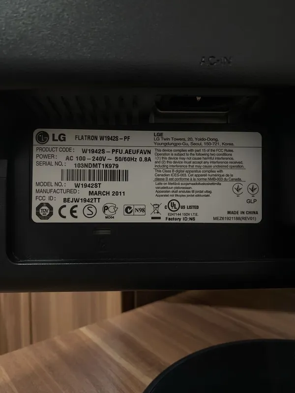 Монитор LG W194ST 3