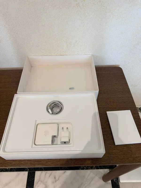 MacBook Pro 13 (A1989 | i5 | 8GB | 256GB SSD | Touch Bar ) — фото 3