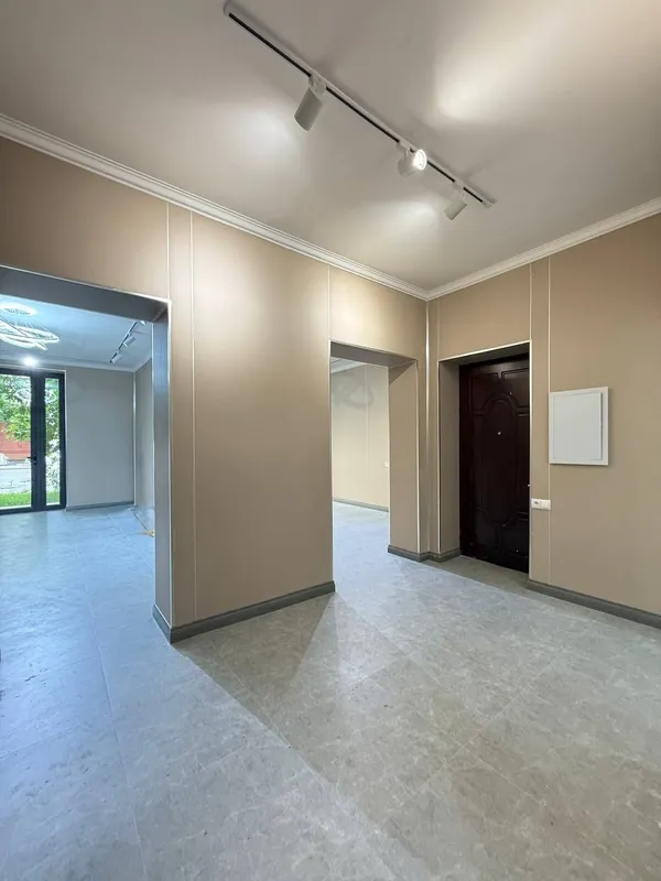 Аренда помещения 92м² Новомосковская, Стадион Старт / Дархан 5