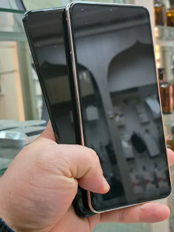 Samsung S21 Plus память 8/256GB 2