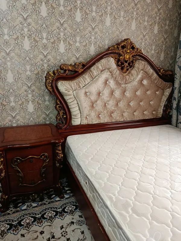 Спальные гарнитуры продам 4