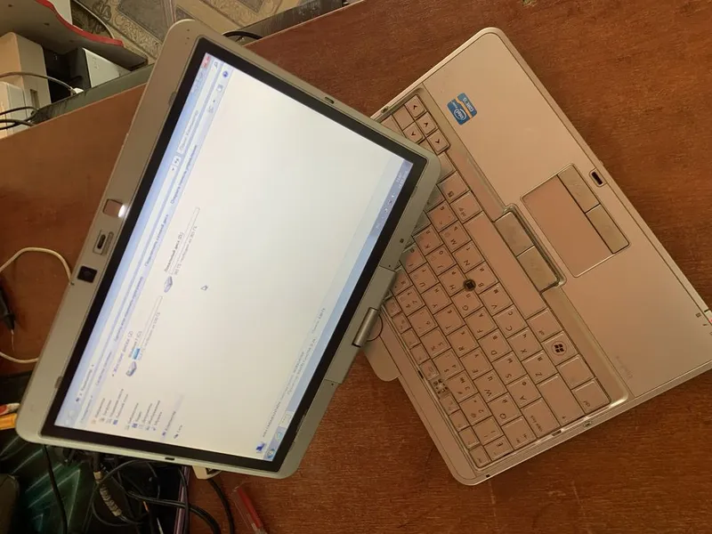 HP noutbuk sotiladi 1