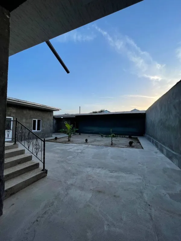 Uy yonida: Maktab, bogʻcha, karzinka, park, bolalar un maydoncha bor — фото 4