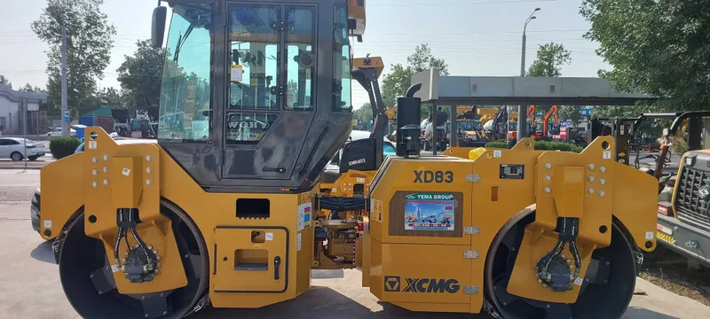 Двухвальцовый тандемный каток XCMG XD83 8 ТОН