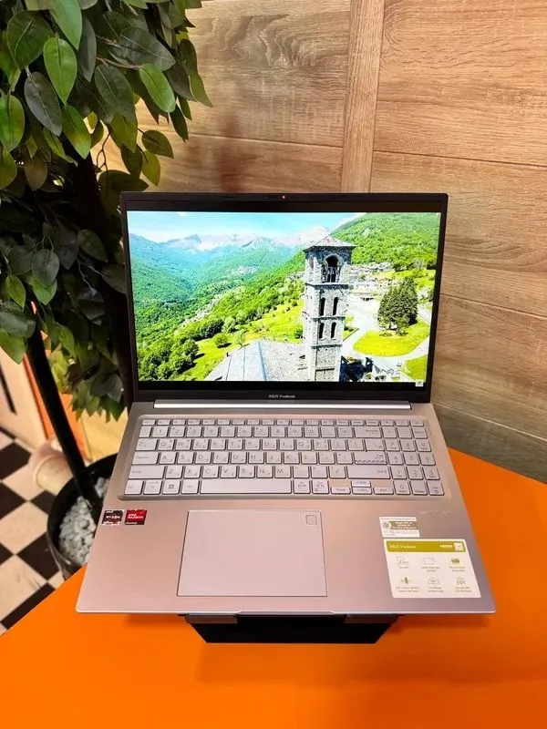 Asus Vivobook M1605Y 1