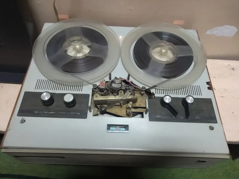 Катушечный магнитофон Снежеть-301. 3