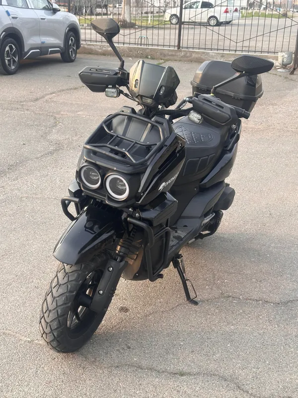 Scoter drongo 200 kub Scoter drongo 200 kub