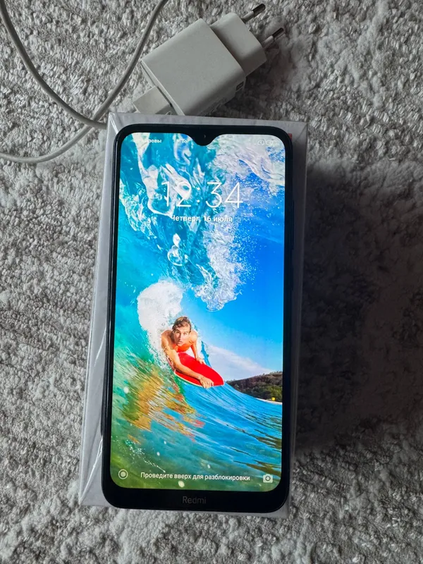 Продам Xiaomi Redmi 8 (3/32 ГБ) 2