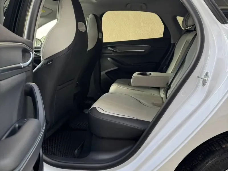Byd chazor 120km Flagship Tozza SROCHNA Sotiladi — фото 3