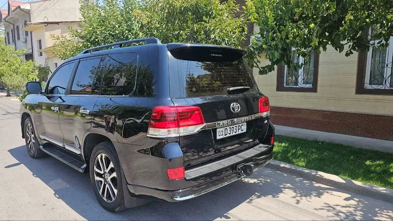 Toyota Land Cruiser 200 3 Toyota Land Cruiser 200 3