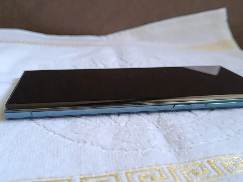 Samsung Galaxy S22 Ultra в цвете Зеленый (Green). — фото 6