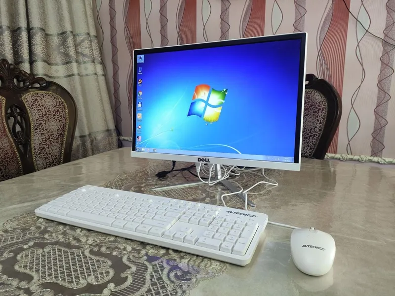 Monoblok Led 22 dyum sotiladi aybi yo‘q ishlashi zo‘r