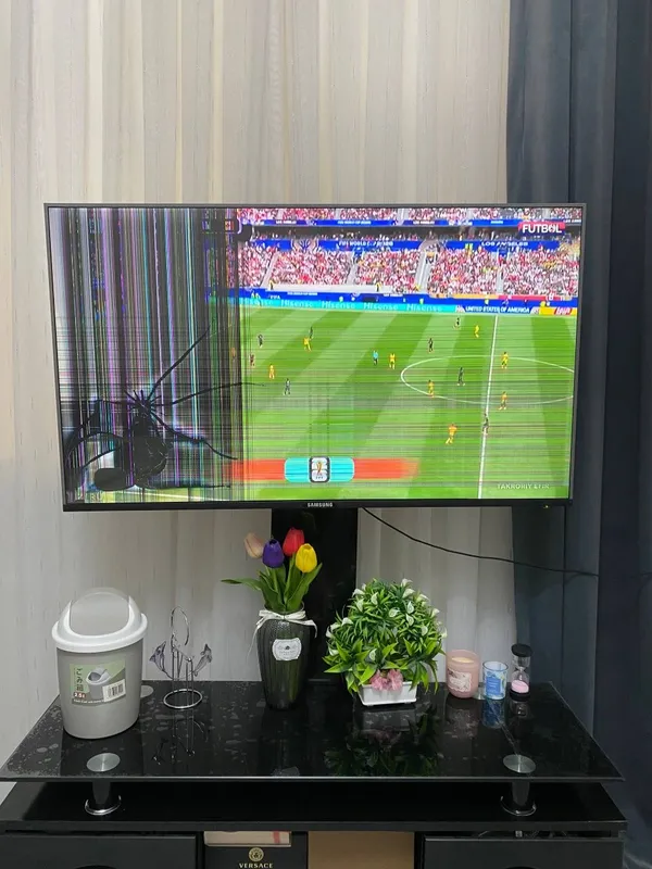 Pastafka televizor 43tali smart 3 Pastafka televizor 43tali smart 3