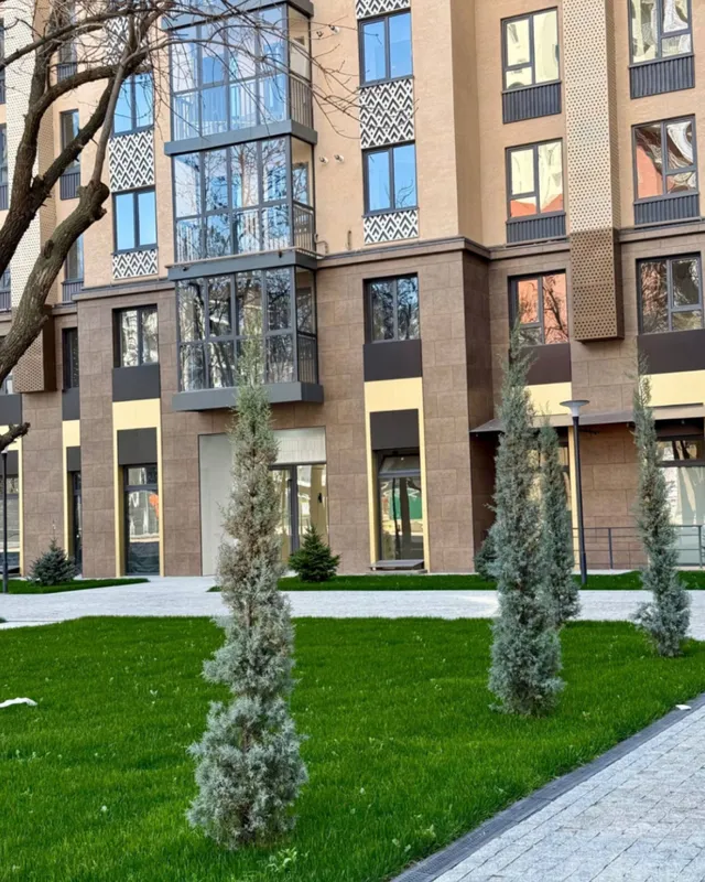 Продаётся 2/14/16 квартира в ЖК Assalom Bog’lar 8