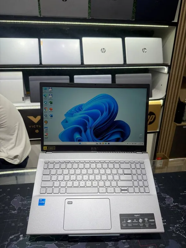Acer Aspire 5 1 Acer Aspire 5 1