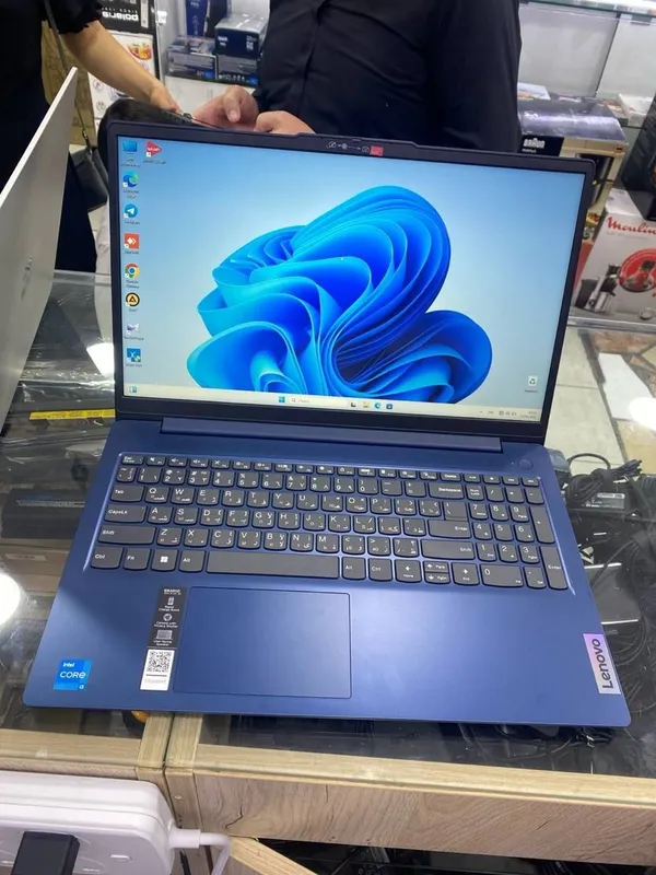 Lenovo IdeaPad 3 | Core i3 N305 | 8GB | 512GB SSD | FullHD | Ideal hol
