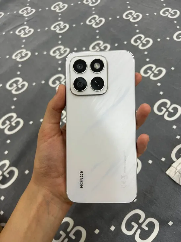 Xonor x8c oy rangida, ishlatilgan, SHOSHILINCH!! 1 Xonor x8c oy rangida, ishlatilgan, SHOSHILINCH!! 1
