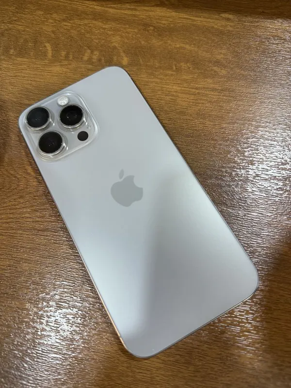 15 pro max natural titanium 256Gb