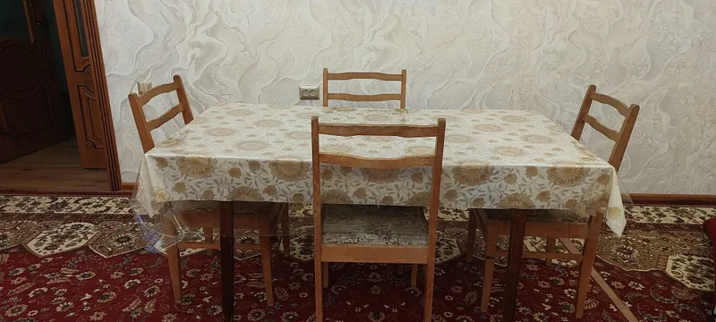 Продаётся стол и стулья — фото 1