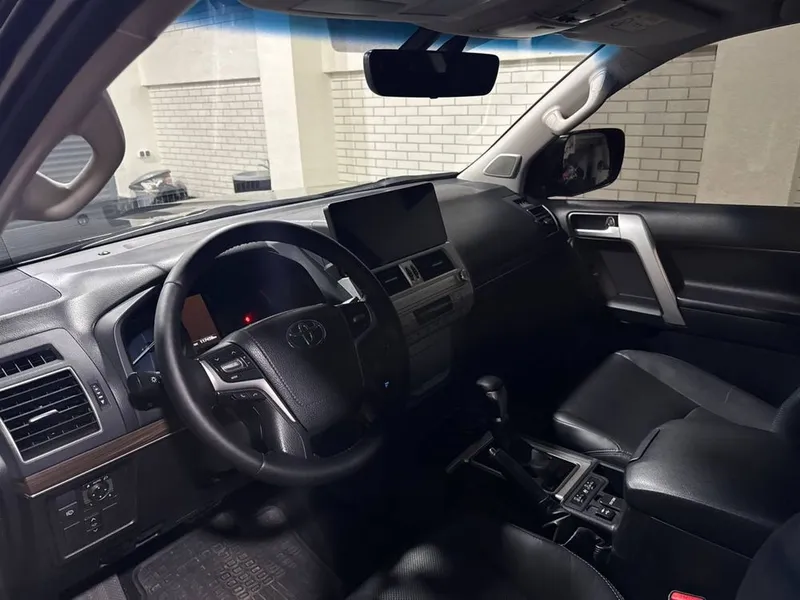 Продается Toyota Land Cruiser Prado 150 — фото 4
