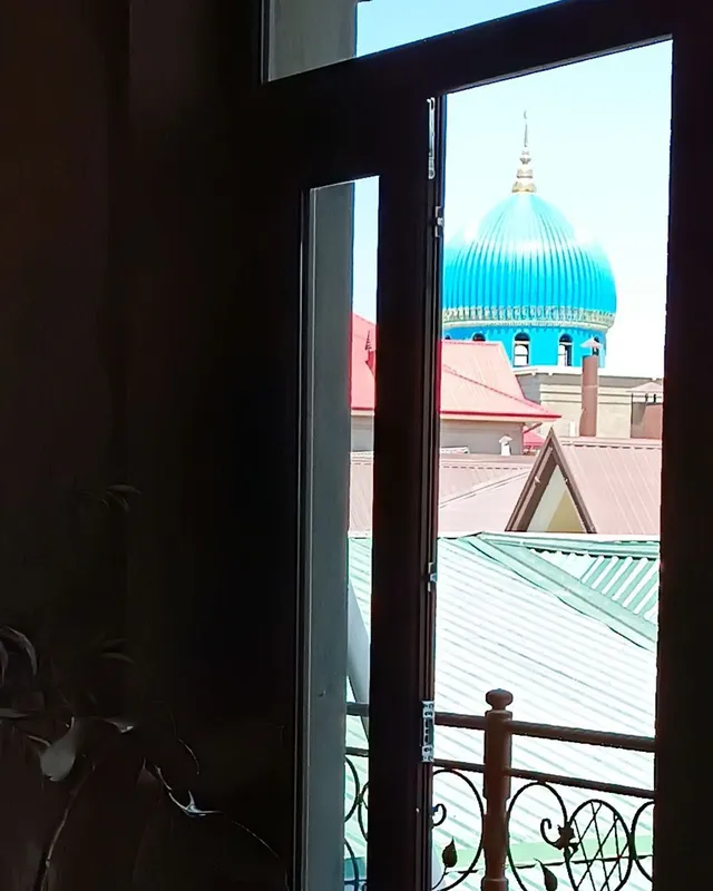 Ховли 5 соток. 11 хонадан иборат. 6 та хона теплый пол. 85 % биткан. Э — фото 1