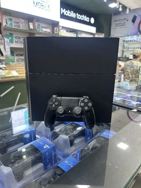 Ps4 fat 500 b/u 200$ kelishamz O’yinlar y