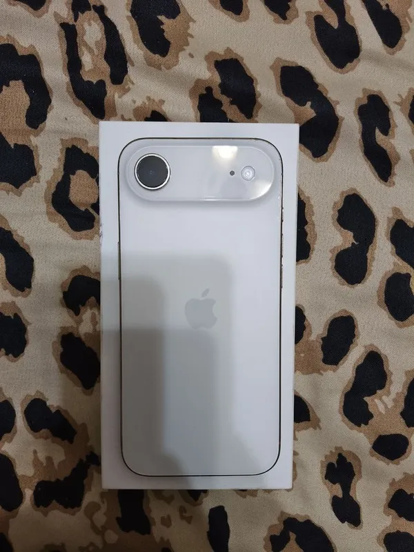 Iphone 17 Air , почти новый коробка докуменлы все есть 1
