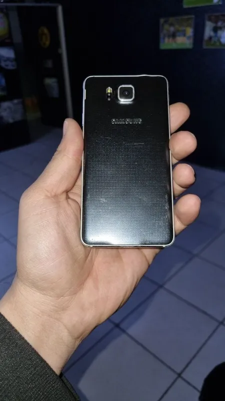 Samsung alfa yaxshi holatda 2 Samsung alfa yaxshi holatda 2