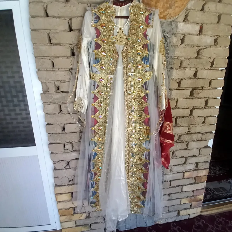 Платье невесты из адраса Платье невесты из адраса