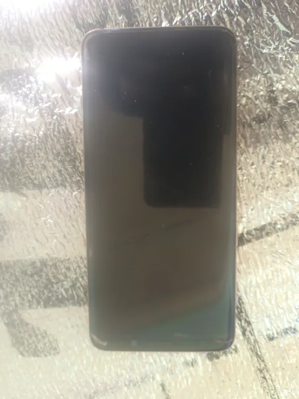 Telefon:Samsung S9.Srochni sotiladi