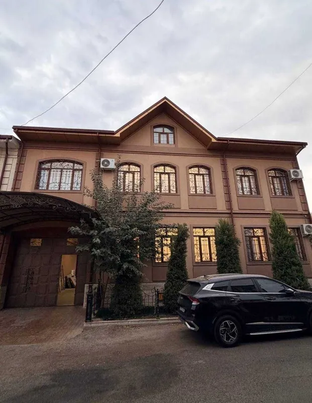 Аренда 10 комнат 650м² ДОМ на Яккасарайском районе / ЦЕНТР