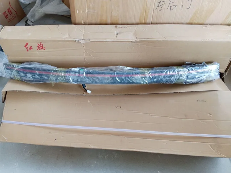 后贯穿灯задний прольняющийся фонарь Dongfeng EP 008. 6