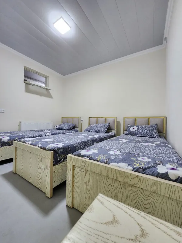 Mehmonxona, hostel, 25.000dan 70.000 sumgacha