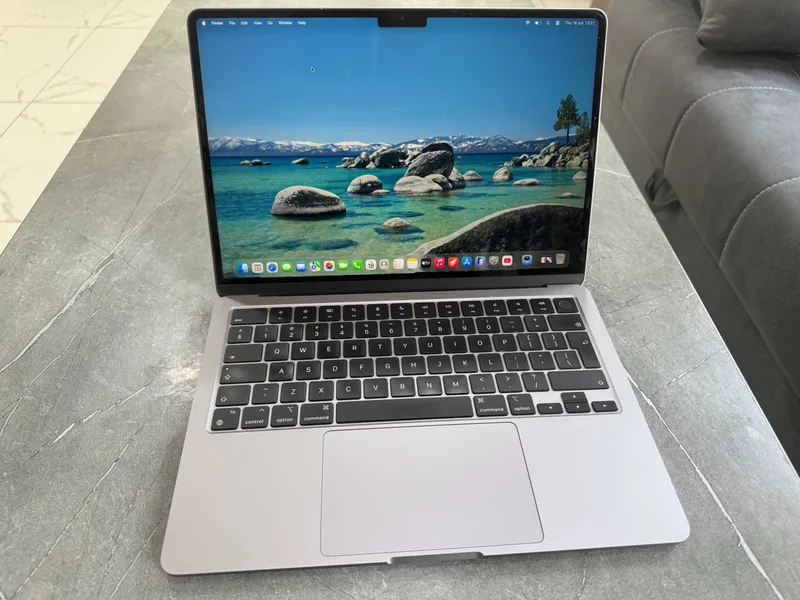 Mac book air M2 Space grey 1 Mac book air M2 Space grey 1