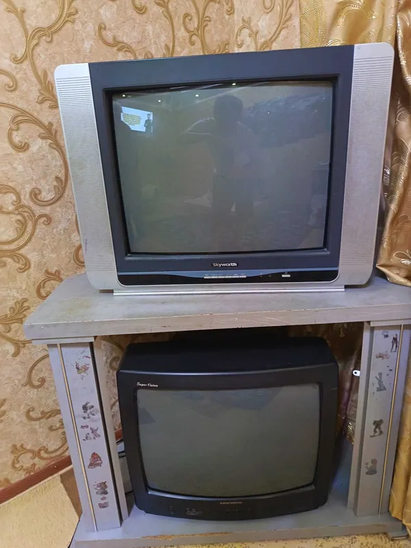 Продаются две старые надежные телевизоры Skyworth, Daewoo