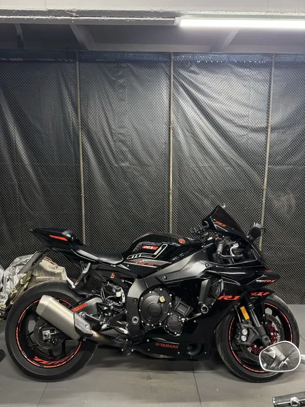 Yamaha R1 официально завезен с канады не китай не корея — фото 2