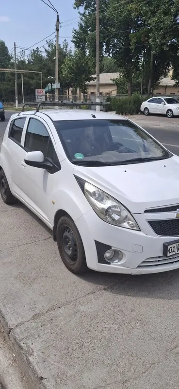 Автомат спарк 2015 сотилади 5000 3